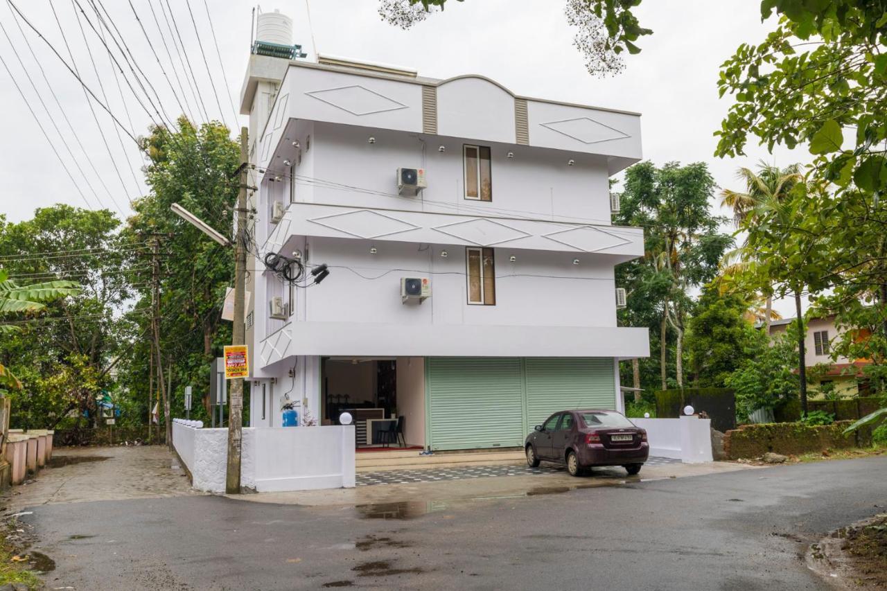 Blue Bell Cochin Airport Hotel Nedumbassery Exteriér fotografie