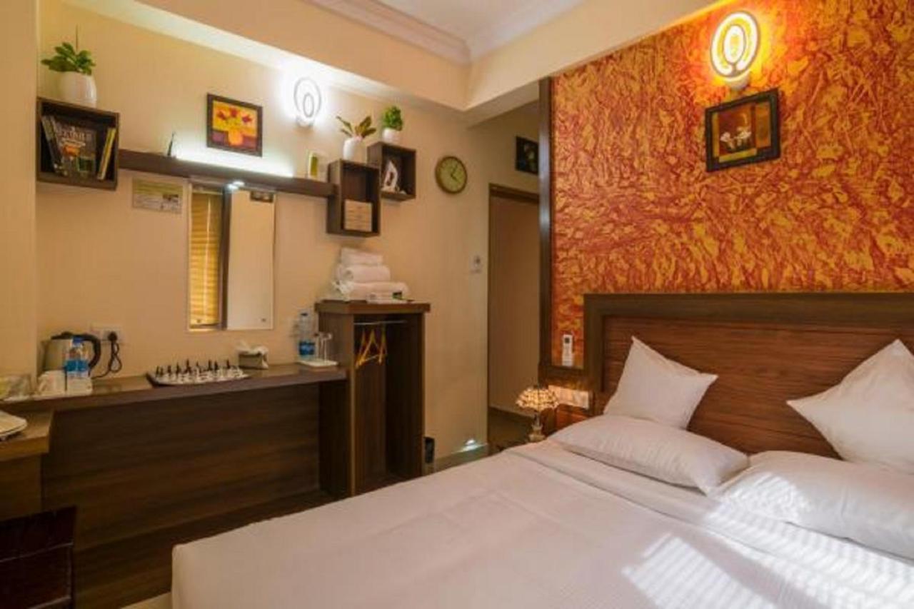 Blue Bell Cochin Airport Hotel Nedumbassery Exteriér fotografie